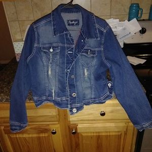 Cropped denim jacket